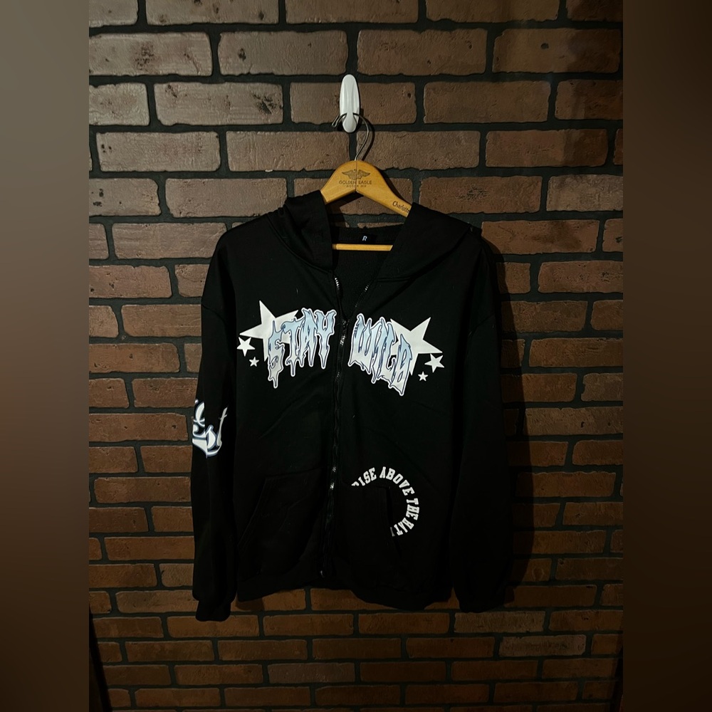 ROMWE Black Zip-Up Hoodie